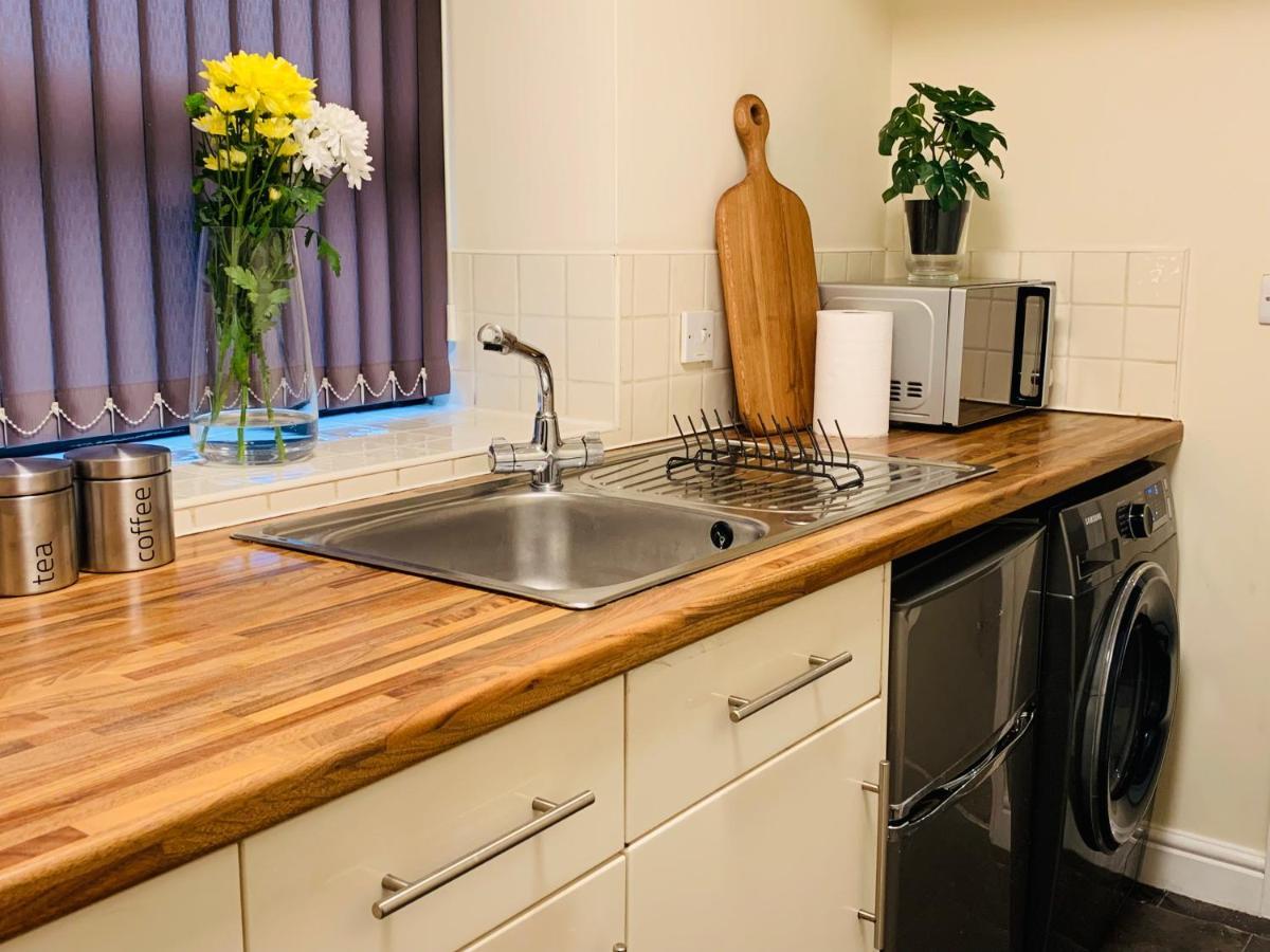 The Old Forge 5 Minutes From The Motorway With Parking Villa Bradford  Exteriör bild